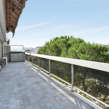 Apartment Spacious 2br Terrace Swimming Pool