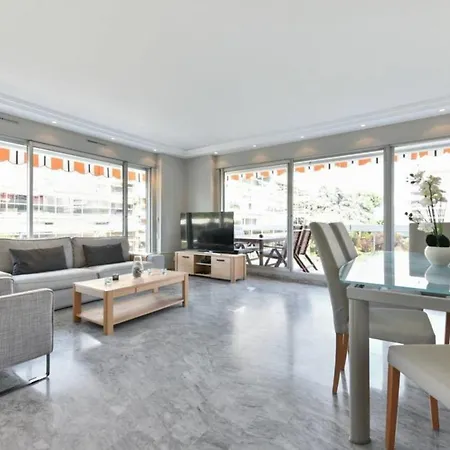 Apartment Spacious 2br Terrace Swimming Pool Antibes