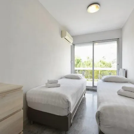Apartment Spacious 2br Terrace Swimming Pool *