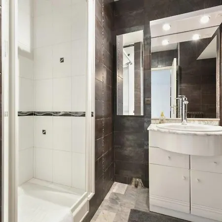 Apartment Spacious 2br Terrace Swimming Pool